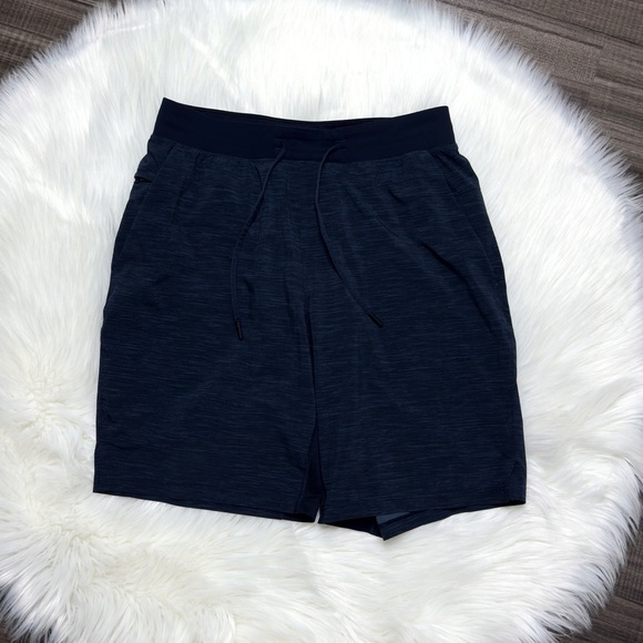 Lululemon T.H.E. Shorts 9" Lined Updated - Picture 1 of 3